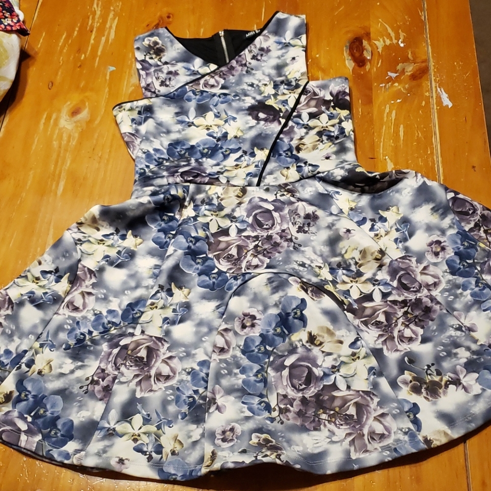 Girls dress